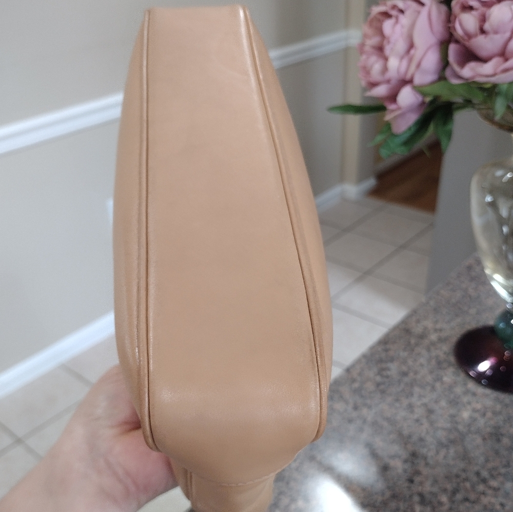 NWT Coach  Hampton Tan Shoulder Bag - Picture 14 of 17